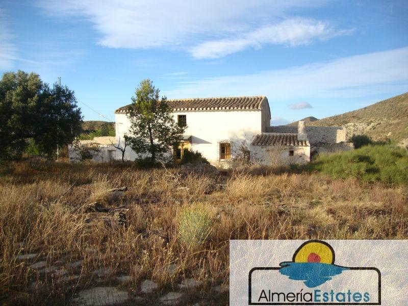 For sale of villa in Arboleas