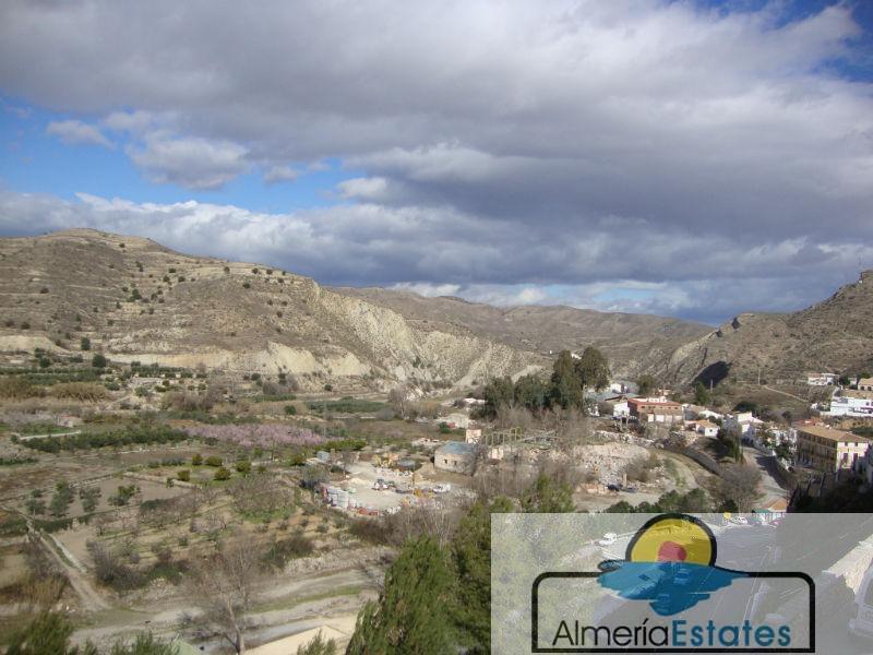 For sale of house in Albánchez