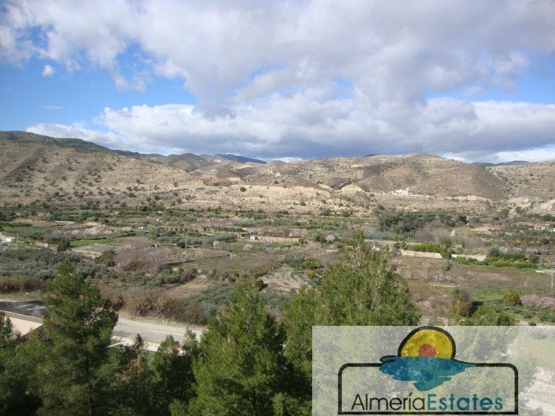 For sale of house in Albánchez