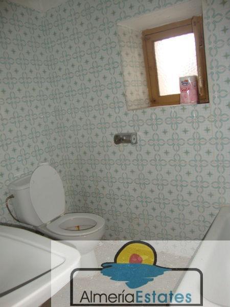 For sale of house in Albánchez