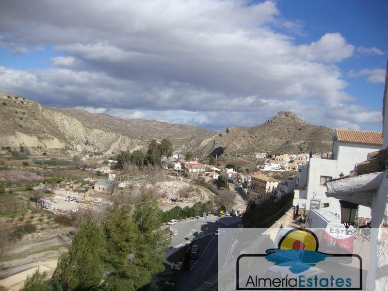 For sale of house in Albánchez