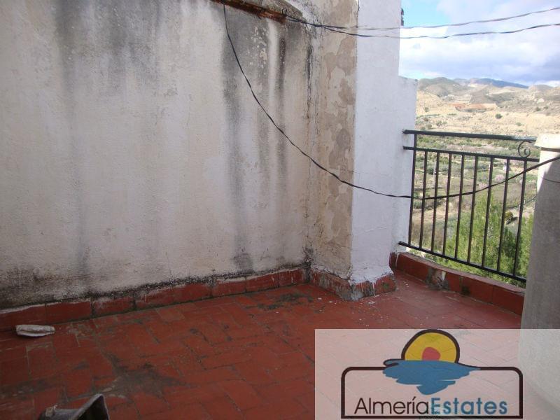 For sale of house in Albánchez