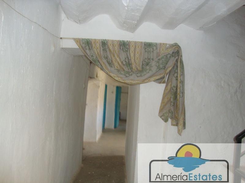 For sale of house in Albánchez