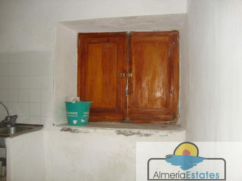 For sale of house in Albánchez