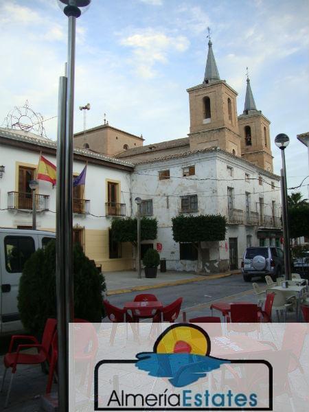 Venta de local comercial en Cantoria