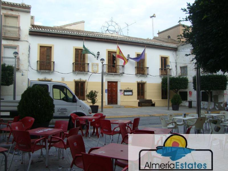 Venta de local comercial en Cantoria