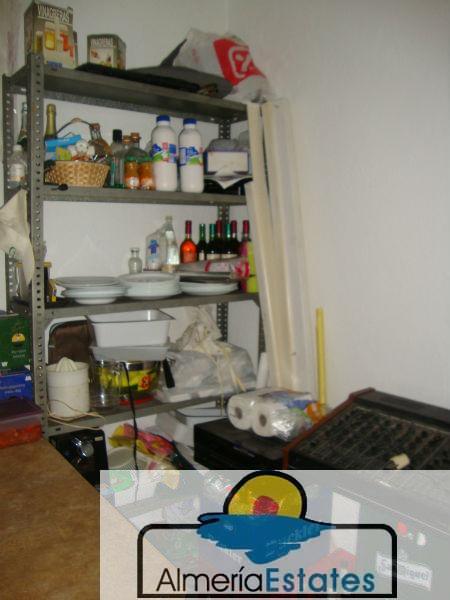 Venta de local comercial en Cantoria