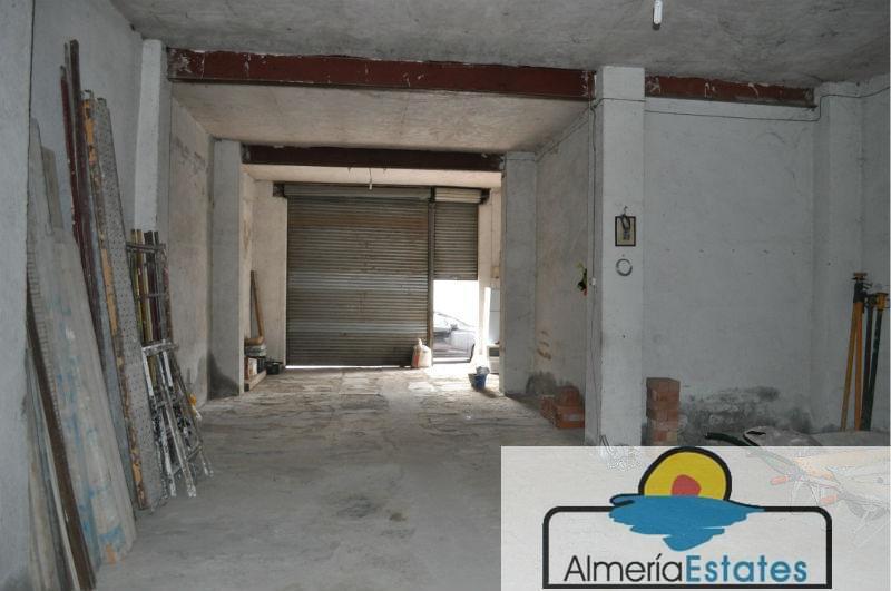 For rent of commercial in Albox