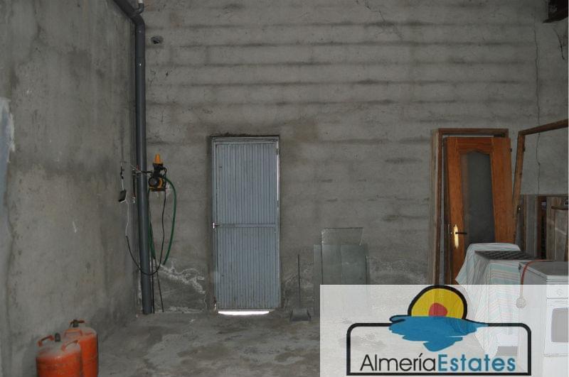 For rent of commercial in Albox