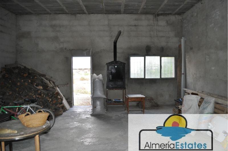 For rent of commercial in Albox