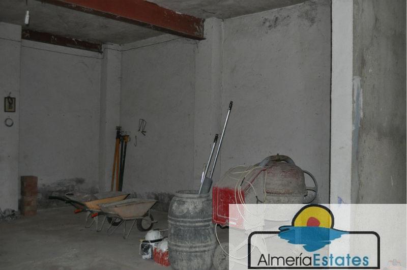 For rent of commercial in Albox