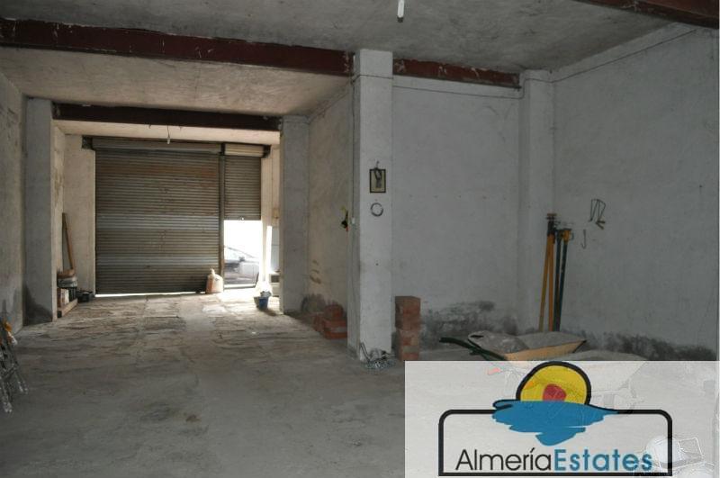 For rent of commercial in Albox