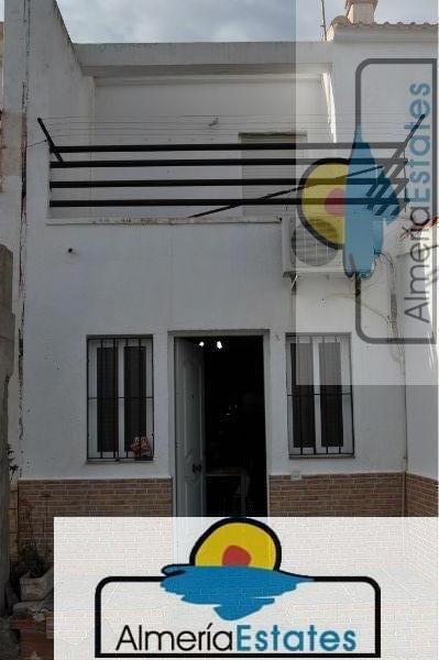For sale of house in Zurgena