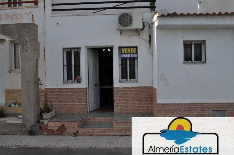 For sale of house in Zurgena