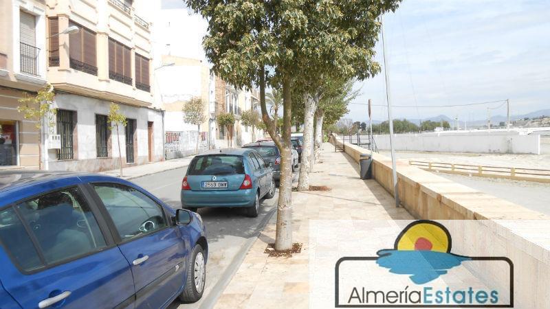 Alquiler de local comercial en Albox