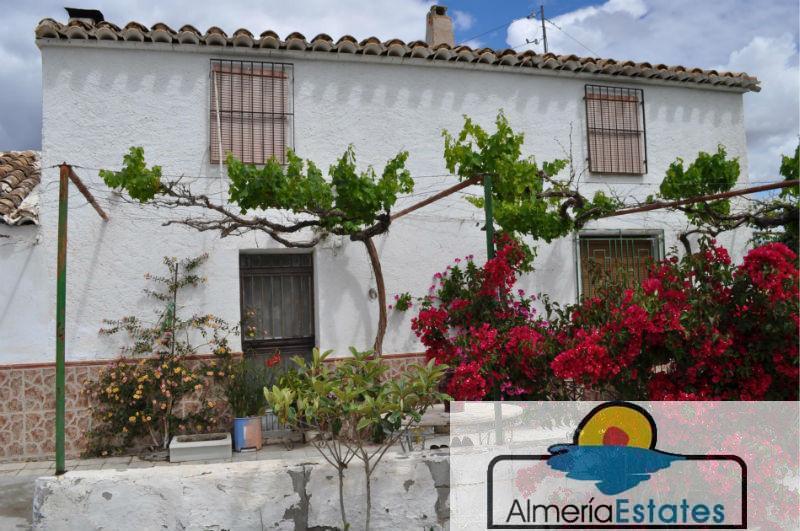 Venta de villa en Cantoria