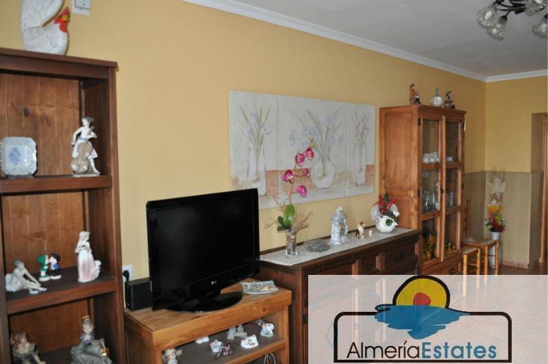 For sale of house in Zurgena