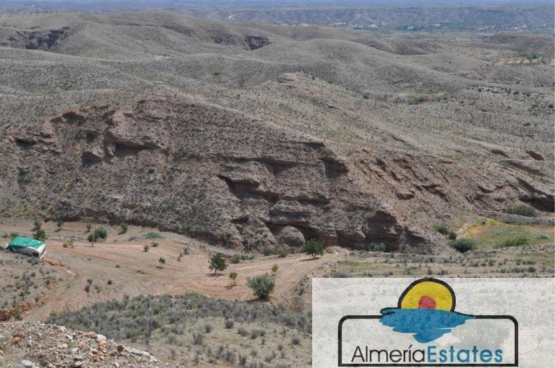 For sale of rural property in Taberno