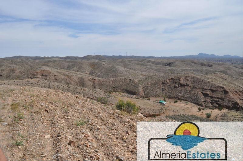 For sale of rural property in Taberno