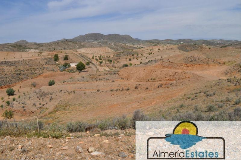 For sale of rural property in Taberno