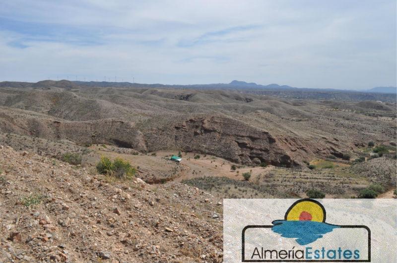 For sale of rural property in Taberno