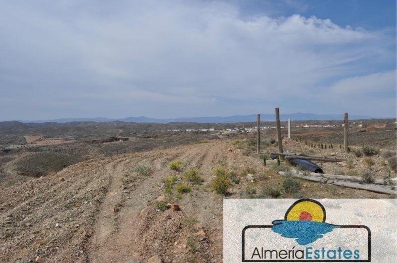 For sale of rural property in Taberno