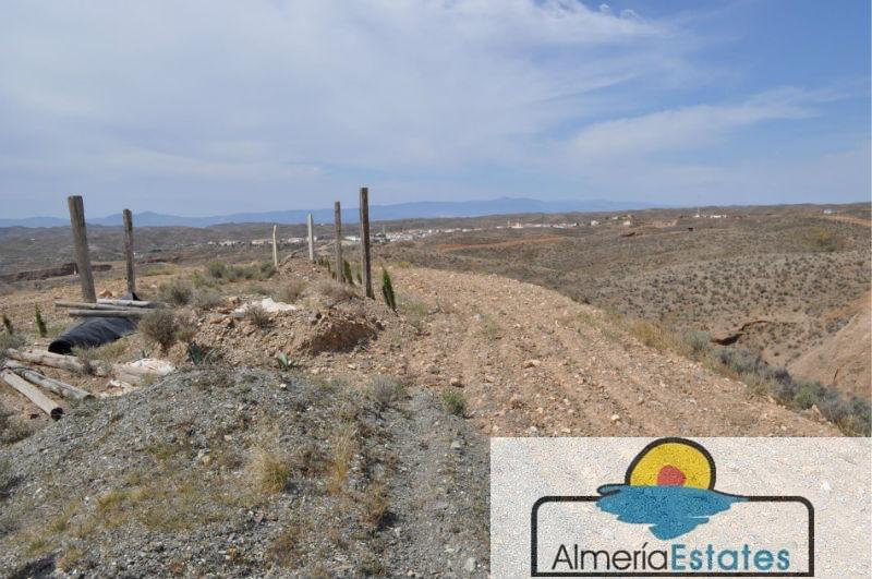 For sale of rural property in Taberno