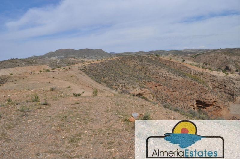 For sale of rural property in Taberno