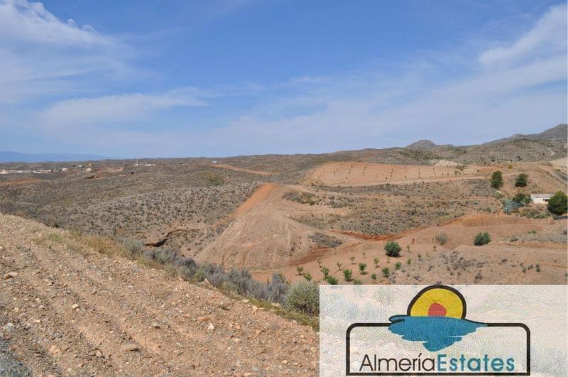 For sale of rural property in Taberno