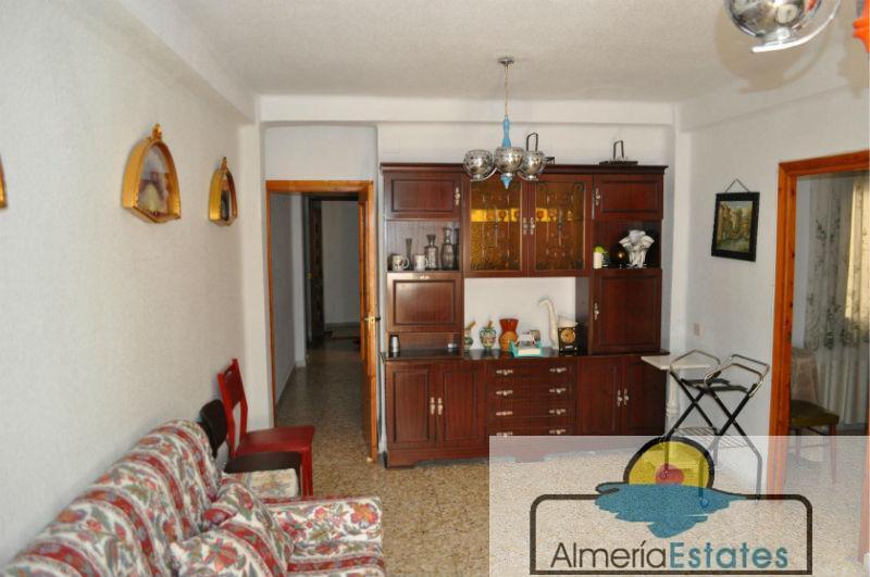 For sale of flat in Macael