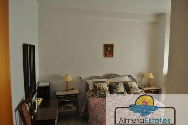 For sale of flat in Macael