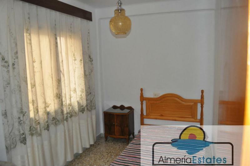 For sale of flat in Macael