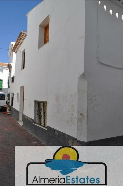 Venta de casa en Albánchez