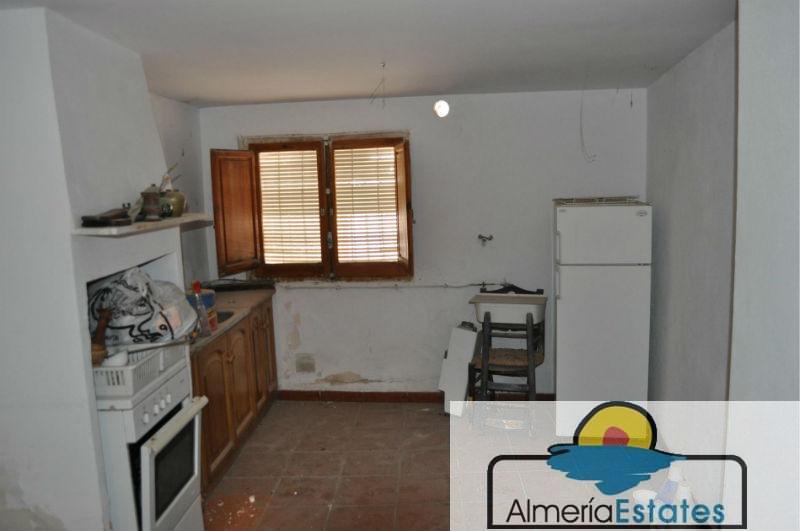 For sale of house in Albánchez