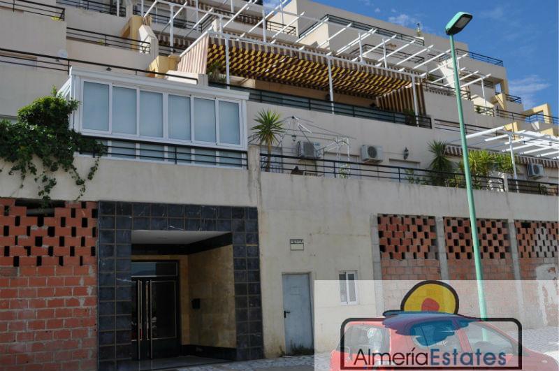 For sale of flat in Macael