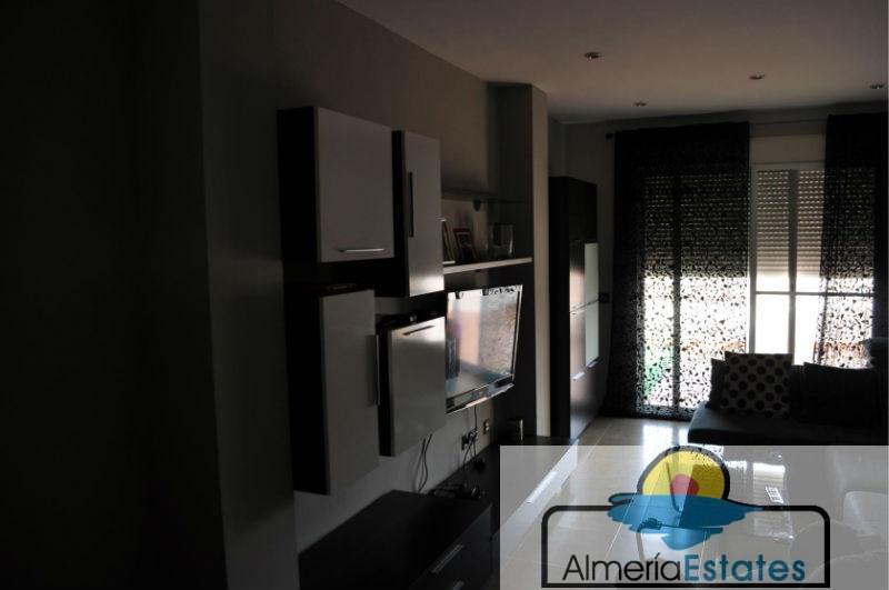 For sale of flat in Macael
