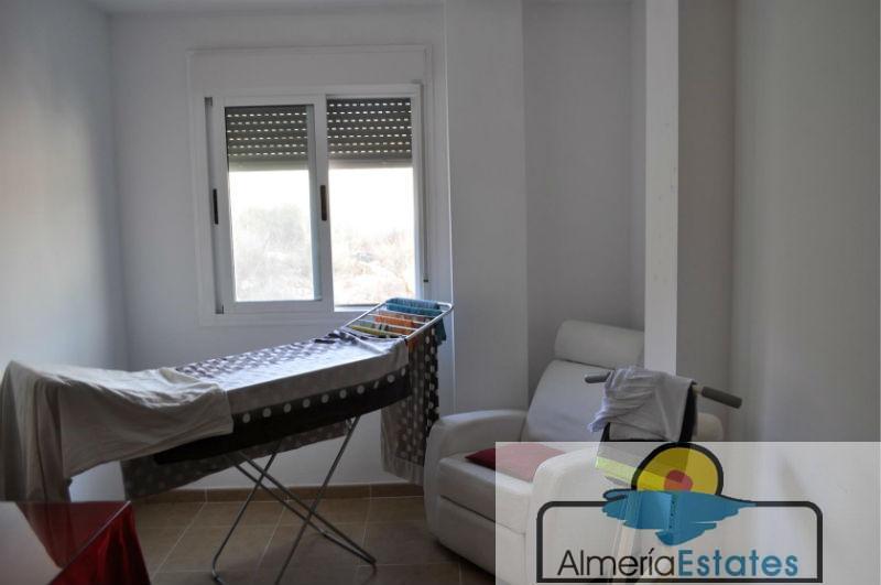 For sale of flat in Macael
