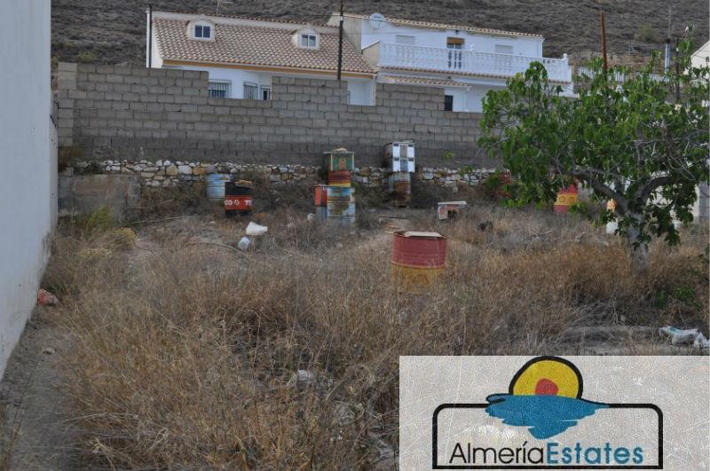 Venta de terreno en Cantoria