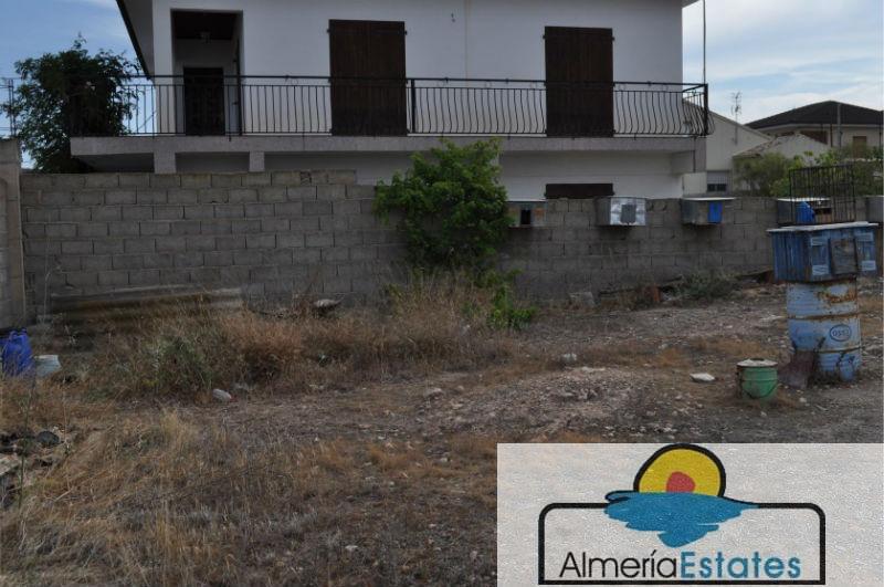 For sale of land in Cantoria