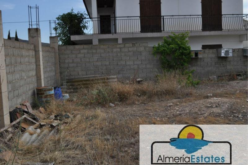 For sale of land in Cantoria