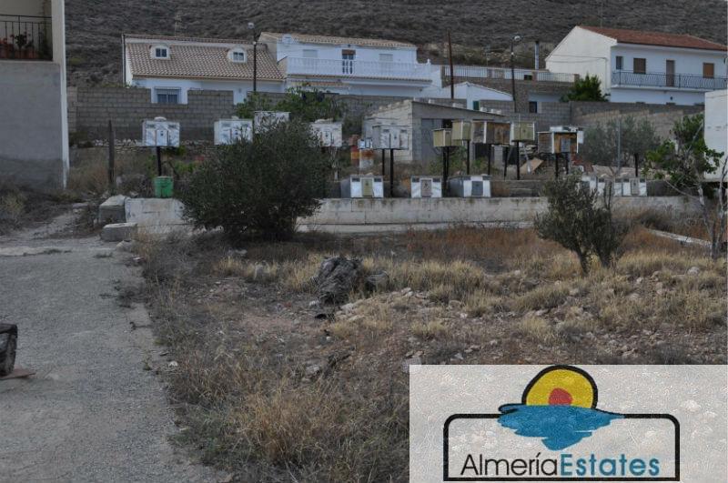 Venta de terreno en Cantoria