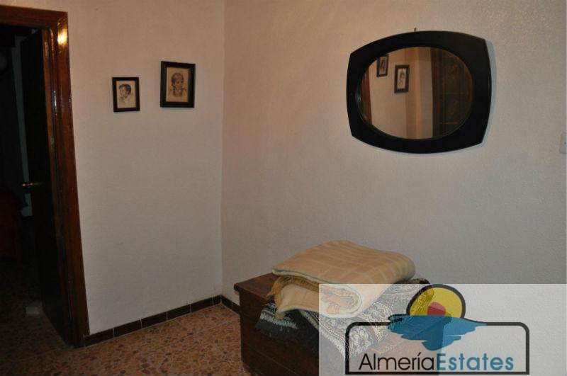 For sale of house in Purchena