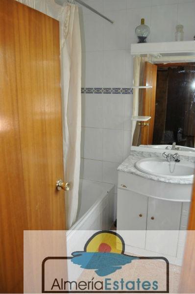 For sale of house in Purchena