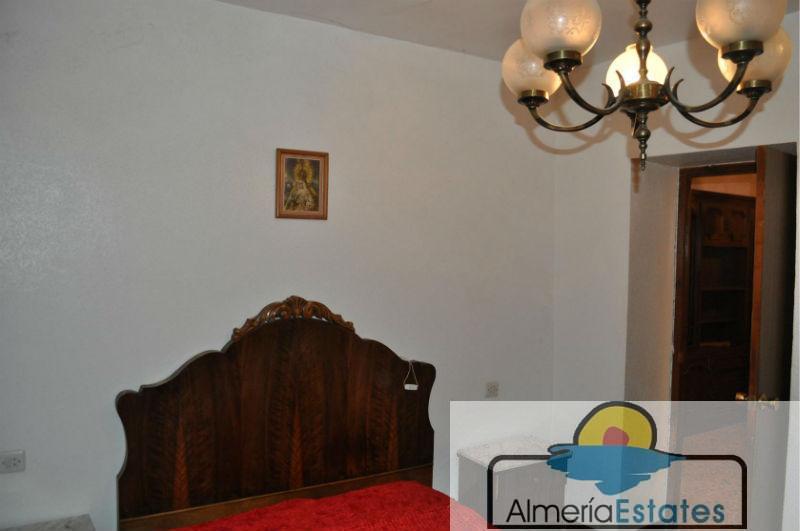 For sale of house in Purchena