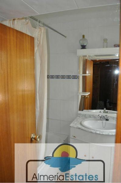 For sale of house in Purchena