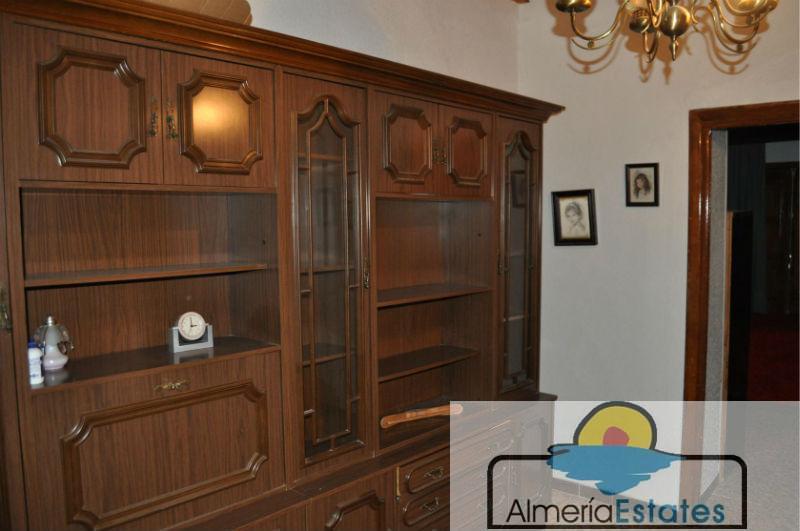 For sale of house in Purchena