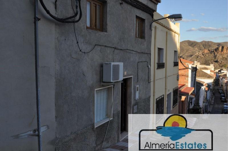 Venta de casa en Cantoria