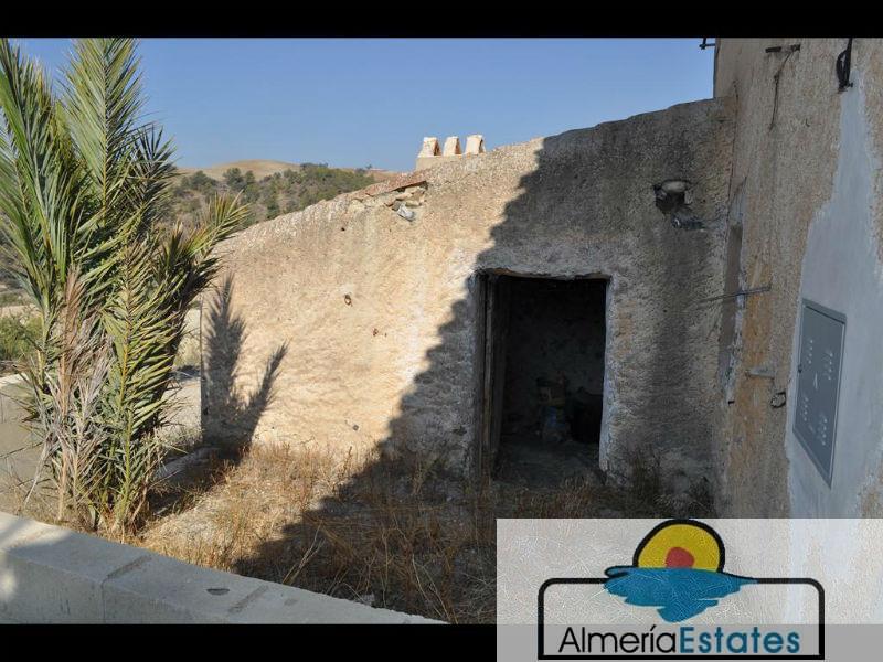 For sale of house in Oria