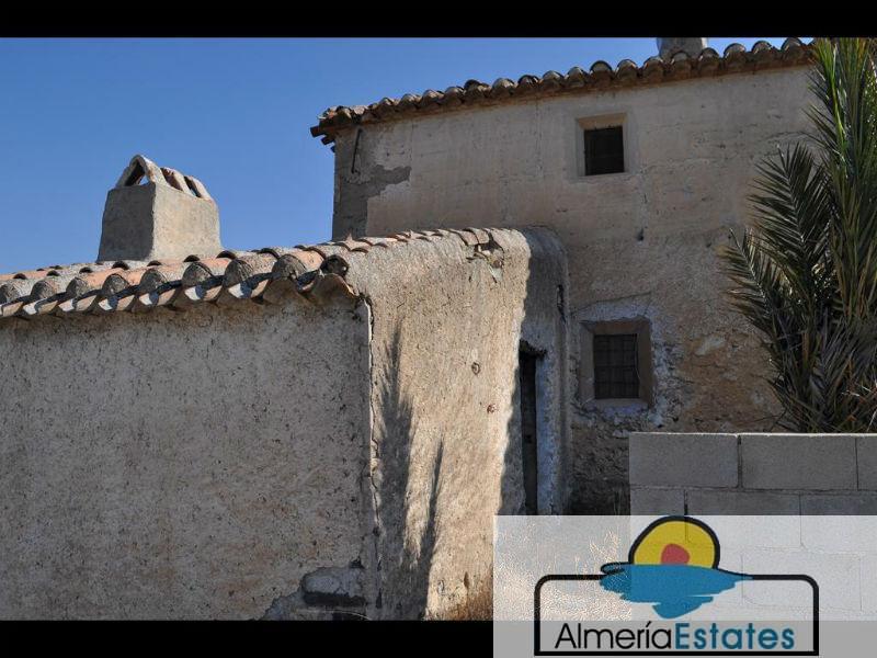 For sale of house in Oria