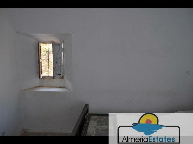 For sale of house in Oria